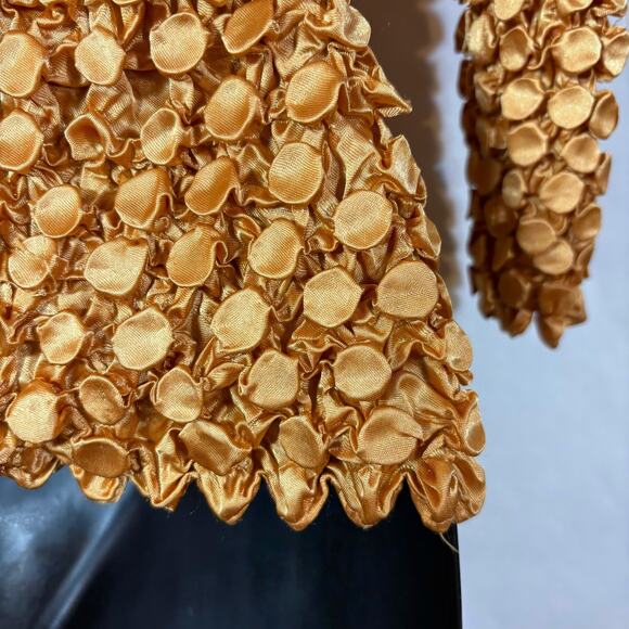Popcorn Top Gold Tan Bubble Crinkle Super Stretchy Shirt Short Sleeve 90s Y2K - Picture 7 of 10